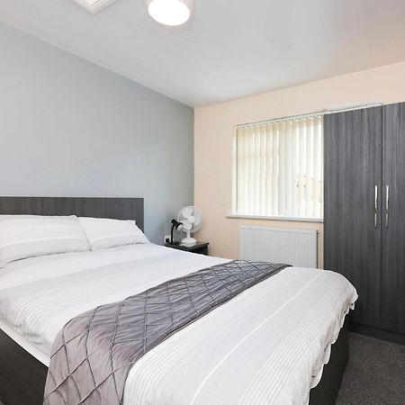 Oyo Honeycroft Lodge Uxbridge Eksteriør bilde