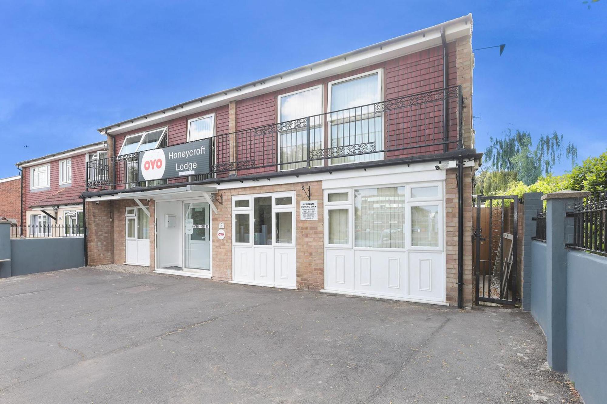 Oyo Honeycroft Lodge Uxbridge Eksteriør bilde