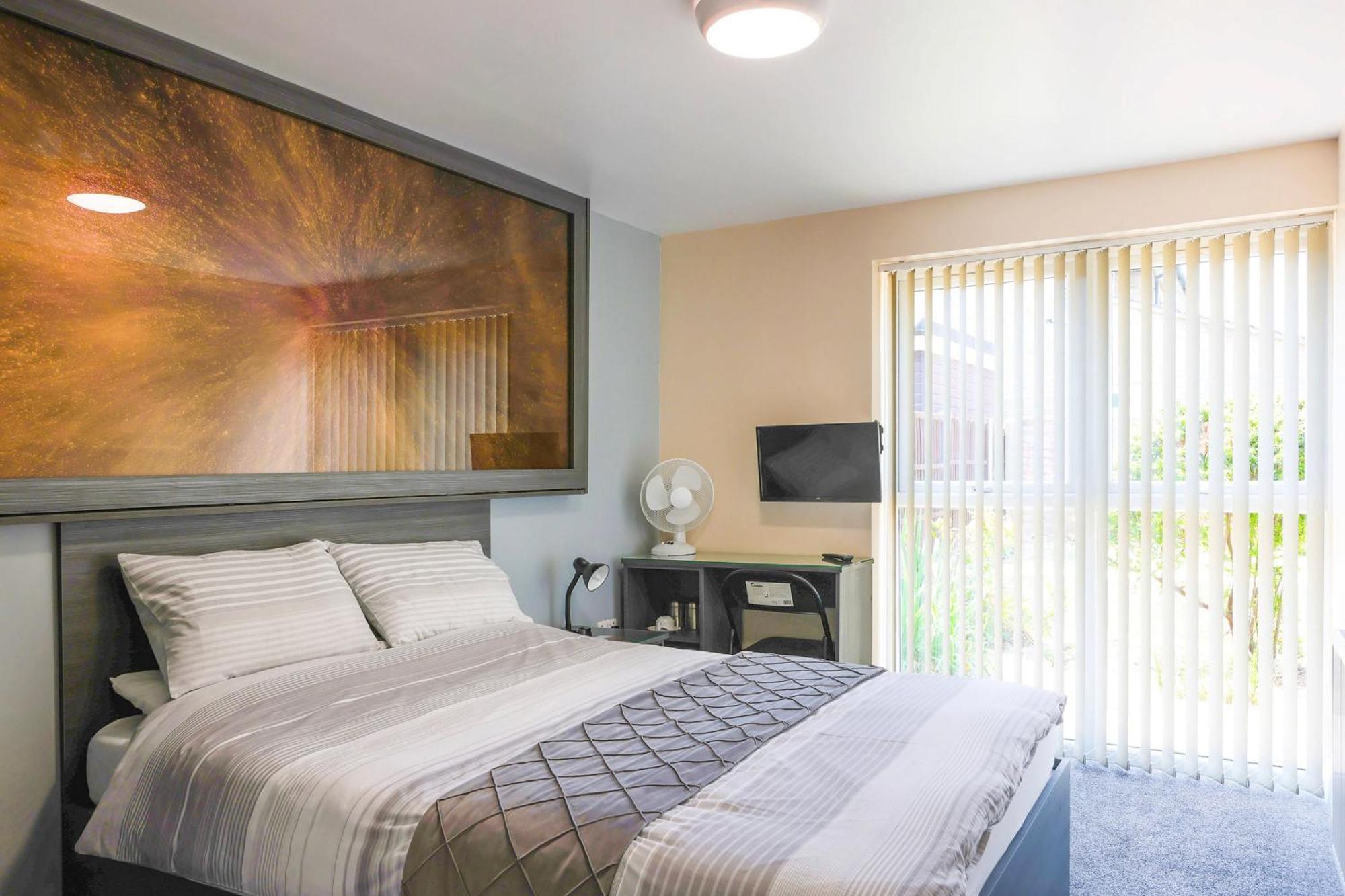 Oyo Honeycroft Lodge Uxbridge Eksteriør bilde
